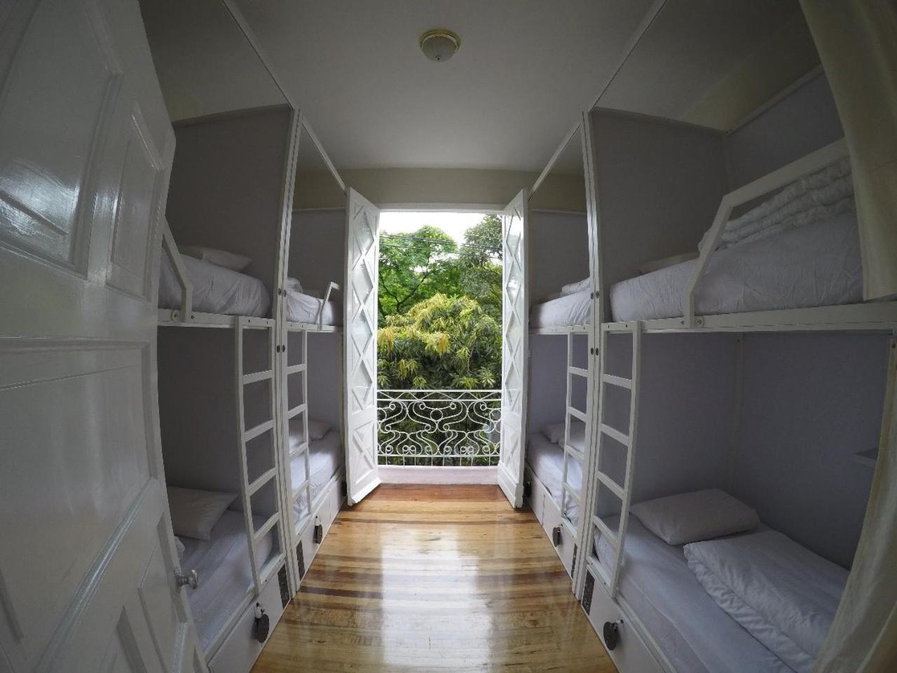 Nomad Hostel Medellín Extérieur photo